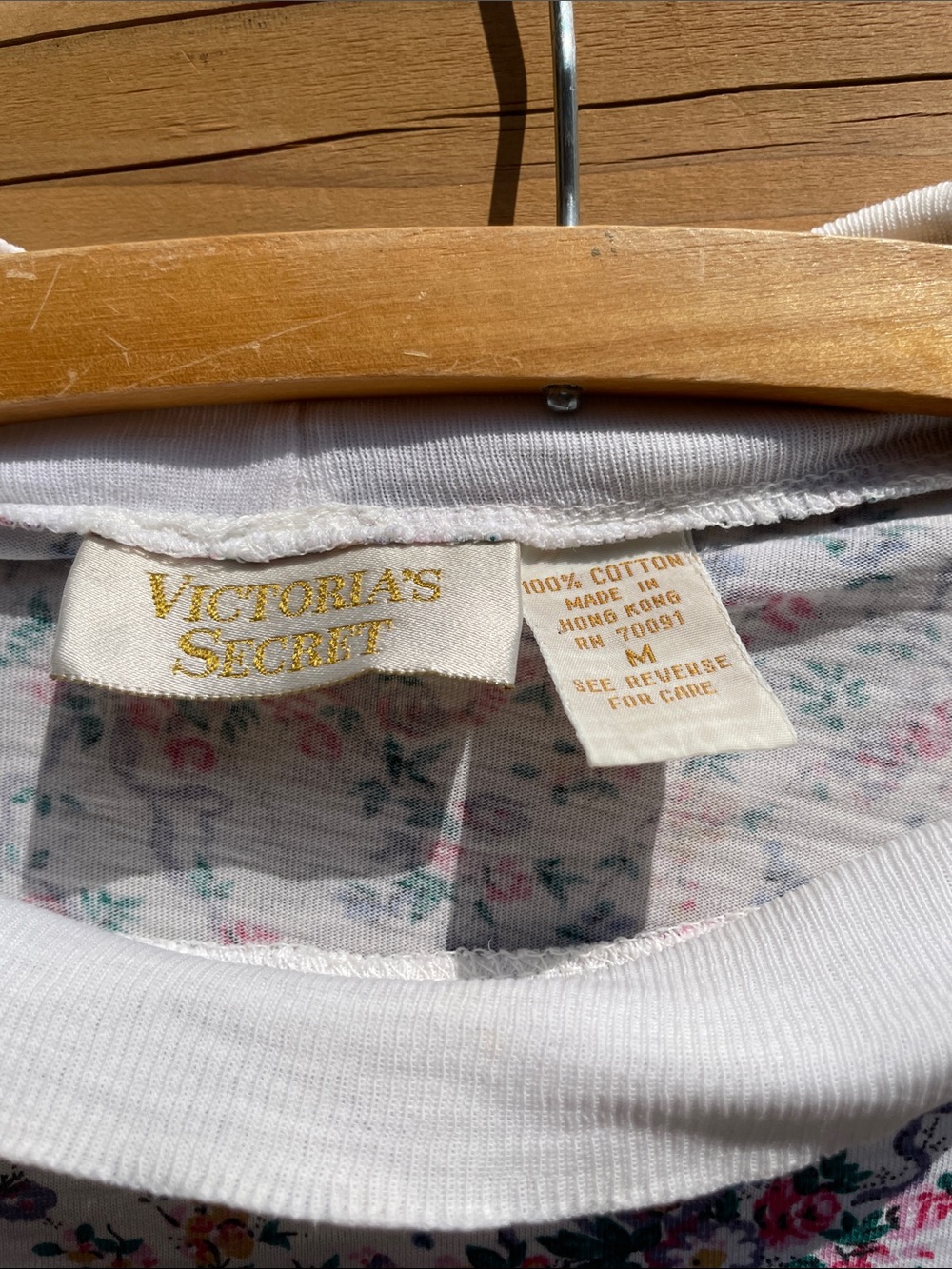 Vintage 90s Victoria’s Secret Gold Label Floral Cotton Long Sleeve Shirt Top